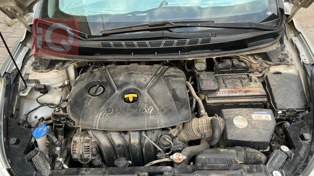 هيونداي النترا